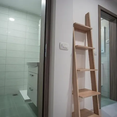 Castle View Apartment *